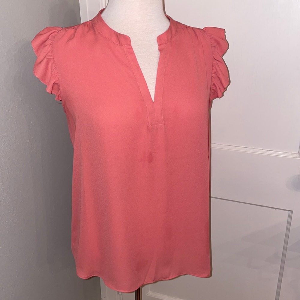 Ruffle Blush V neck Top Size M EUC